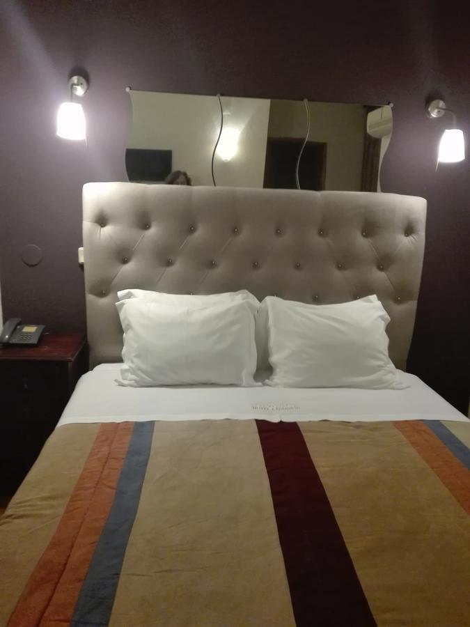 Hotel Kamanga Tomar Esterno foto