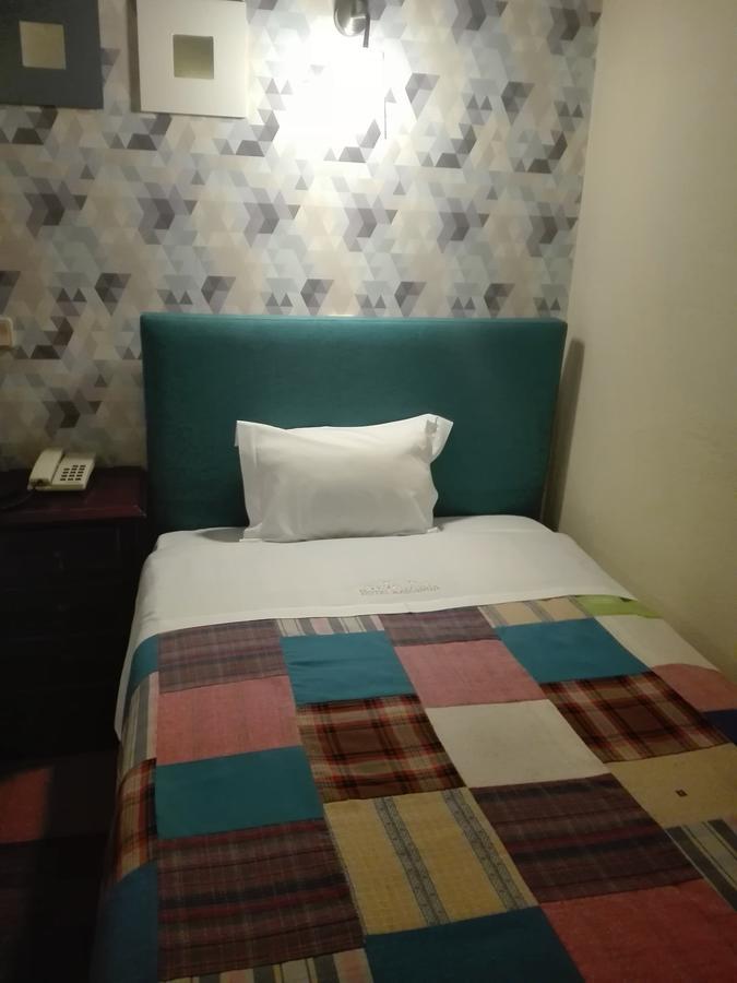 Hotel Kamanga Tomar Esterno foto