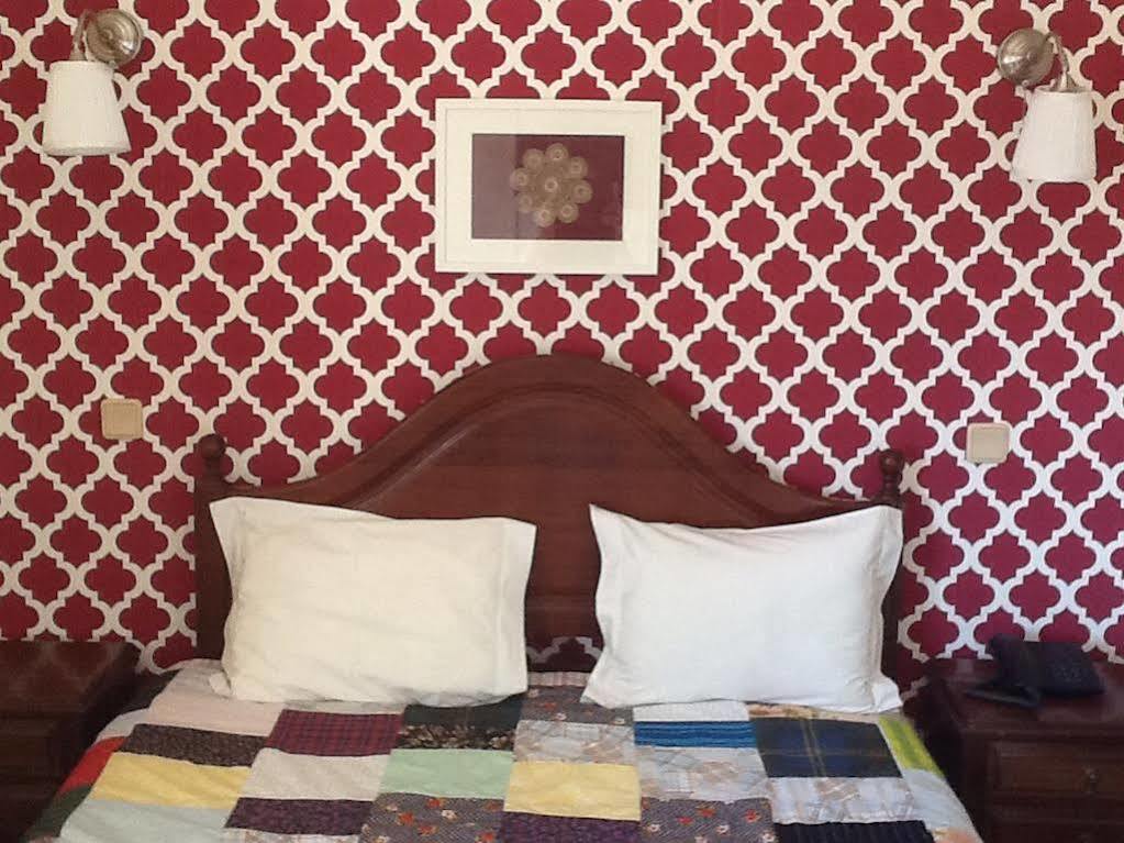 Hotel Kamanga Tomar Esterno foto